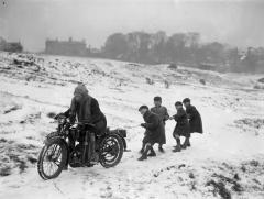 "Hang on, mum, we havent tied the string round Billys bad tooth yet."